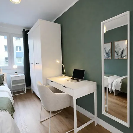 Grosszuegiges Am Limbecker Platz Mit Cafes, Anbindung & Netflix 埃森