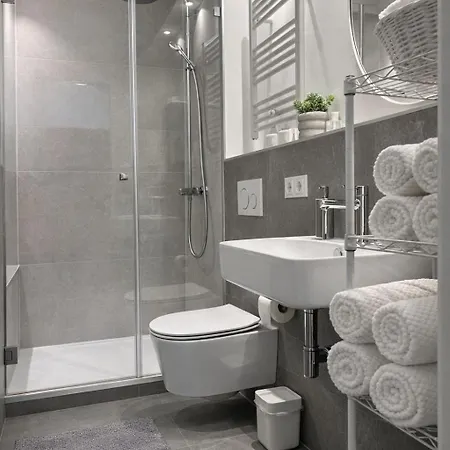 Grosszuegiges Am Limbecker Platz Mit Cafes, Anbindung & Netflix *