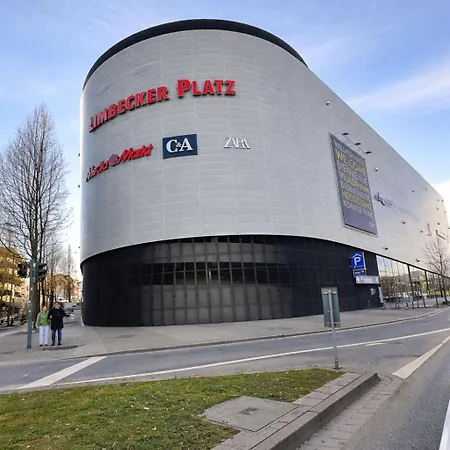 Grosszuegiges Am Limbecker Platz Mit Cafes, Anbindung & Netflix * Essen
