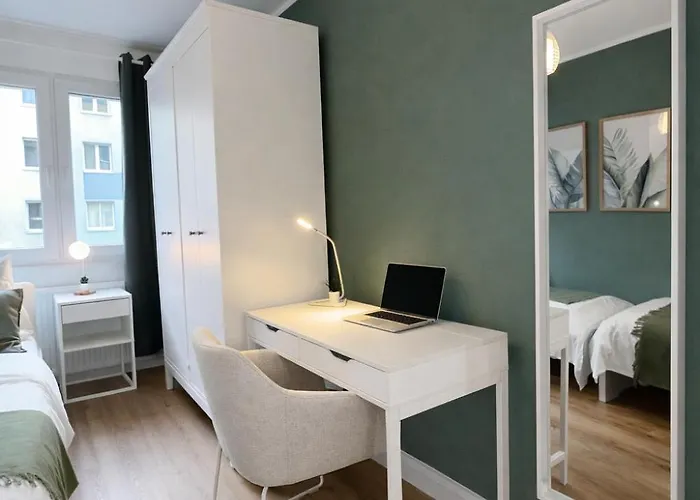 Grosszuegiges Am Limbecker Platz Mit Cafes, Anbindung & Netflix Essen