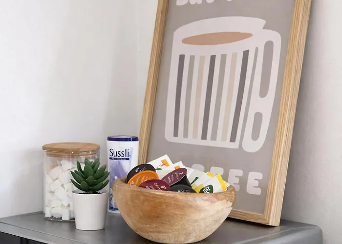 Grosszuegiges Am Limbecker Platz Mit Cafes, Anbindung & Netflix