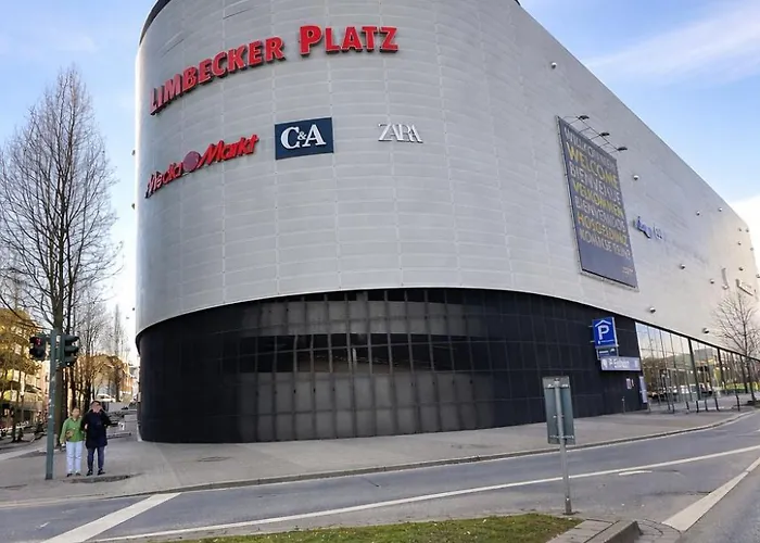 Grosszuegiges Am Limbecker Platz Mit Cafes, Anbindung & Netflix * Essen